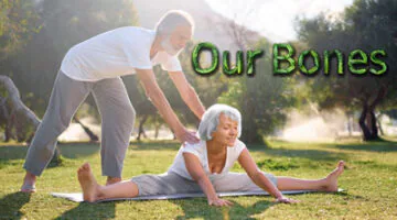 NutriSavvy_Our_Bones_Senior_Couple_Stretching_400x225